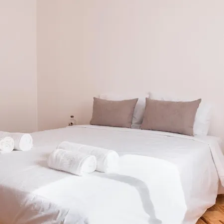 Casa Quintal Da Aldeia * アルコバサ